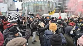 Protest na rondzie Dmowskiego