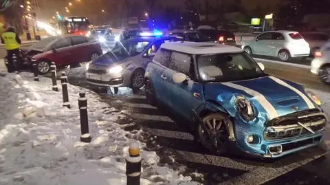 Zderzenie na Powązkowskiej. Jedna osoba ranna, kierująca "po spożyciu"