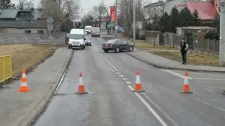 Wiadukt nad A2 jest nieprzejedzny. Policja kieruje na objazdy