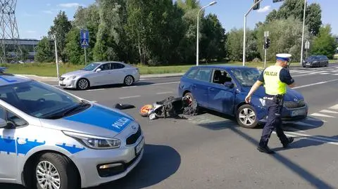 Białołęka: skuterzysta w szpitalu po zderzeniu na Światowida