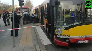 Zderzenie autobusu z samochodem osobowym