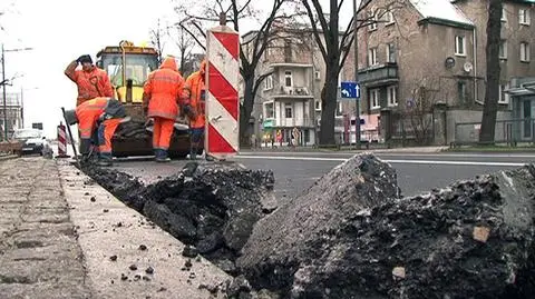 Zrywają asfalt na Francuskiej