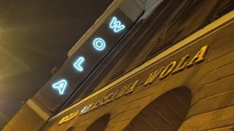 Neon "oddycha" na Woli. Na razie na próbę