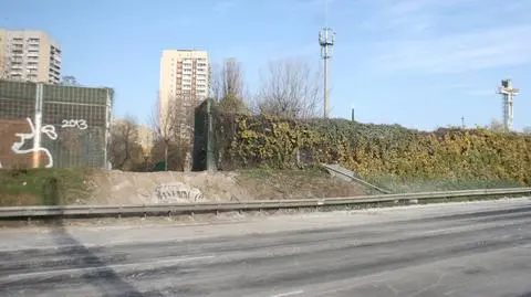 Rozebrali kładkę nad Trasą AK 