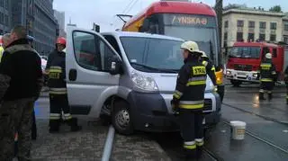 Zderzenie na rondzie de Gaulle&#039;a