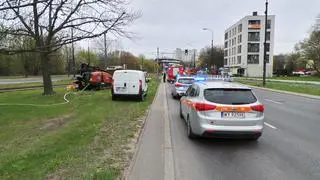 Ciężarówka uszkodziła trakcję tramwajową