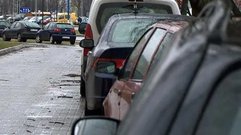 Dziki parking na Młocinach