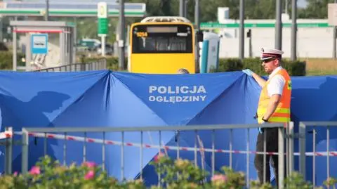 Autobus potrącił pieszą na pętli. Kobieta nie żyje