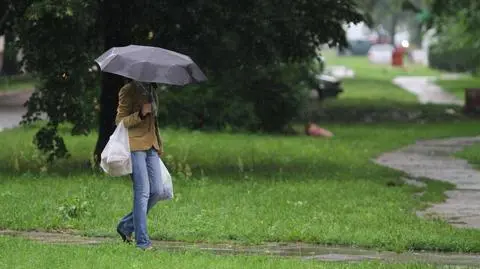 Zimny wtorek. Pochmurno i deszcz
