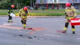 Karetka zderzyła się z samochodem osobowym