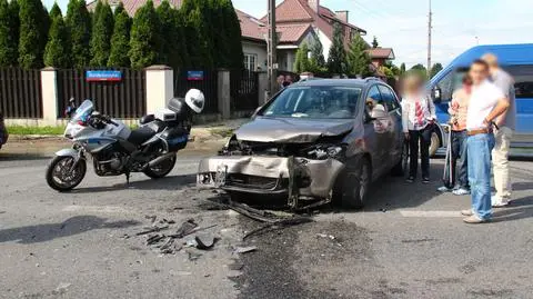 Zderzenie toyoty i volkswagena