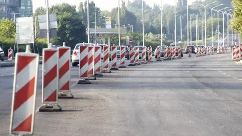 Wisłostrada wciąż zwężona. Przejezdne tylko dwa pasy