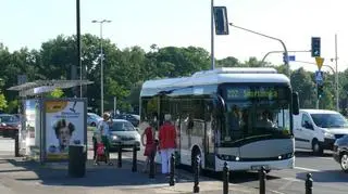 Elektryczny autobus na linii 222