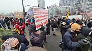 Protest na rondzie Dmowskiego