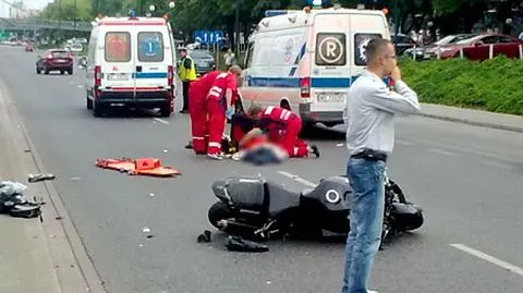 Przebiegał przez pasy Wjechał w niego motocykl