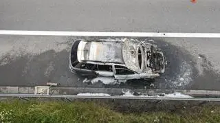 Samochód spłonął na autostradzie A1