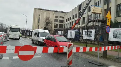 Utrudnienia na Sanguszki. Dźwig rozpoczął pracę