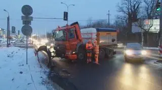 Pług blokuje przejazd