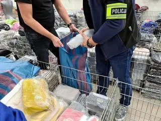 Policjanci zabezpieczyli podrobiony towar