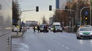 Pieszy potrącony na pasach w Alejach Jerozolimskich