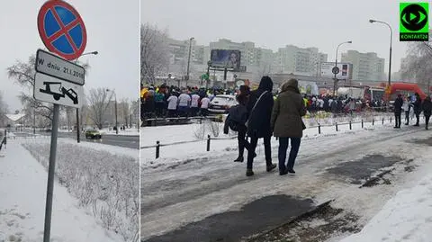 Odholowali auta przed biegiem. "Skandaliczna sytuacja"