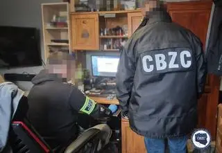 Zatrzymali 49 osób, w tym "mężczyznę za wykorzystywanie dziecka oraz kobietę, która udostępniała zdjęcia"