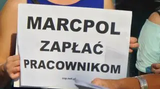 Protest przed sklepem MarcPol