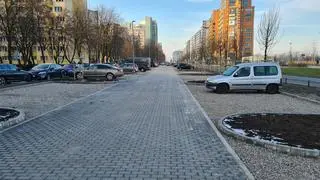 Nowy parking wzdłuż Alej Jerozolimskich