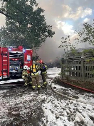 Kilkanaście zastępów straży działa na miejscu