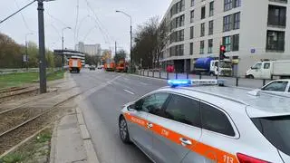 Ciężarówka uszkodziła trakcję tramwajową