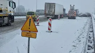 Zderzenie trzech samochodów na moście Południowym