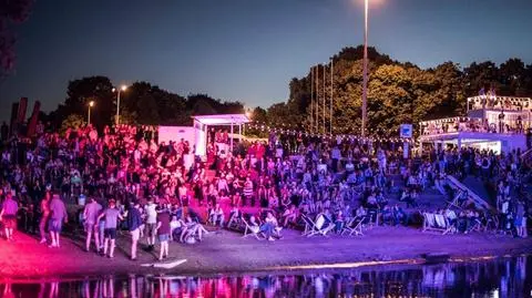 Spór o kluby nad Wisłą. Prezydent Warszawy: nie mogę ulec naciskom