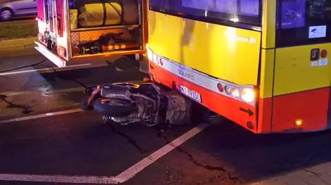 Skuter uderzył w autobus na Gagarina