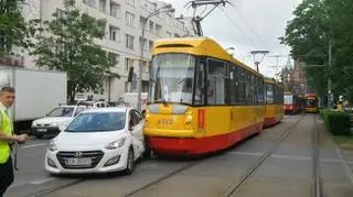 Zderzenie samochodu z tramwajem