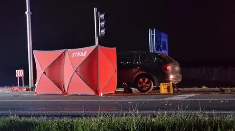 19-letni mężczyzna potrącony przez ciężarówkę i auto osobowe. Zginął