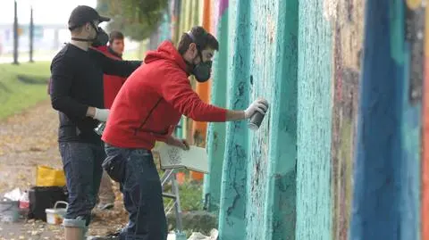 To nie kolejna reklama. Tak powstaje wielkie graffiti