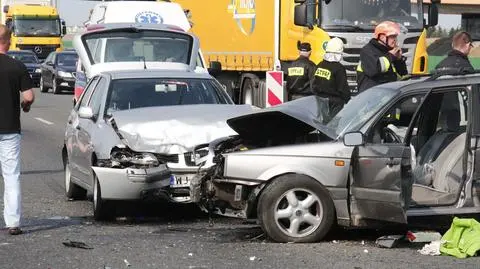 Wypadek trzech aut na S8 zablokował wyjazd na Poznań