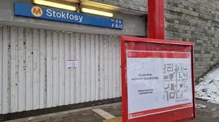 Zamknięte wejście na stację Stokłosy