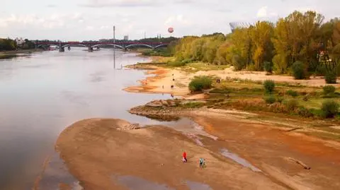 Spacer dziką plażą