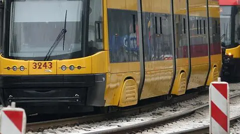 Wybił szybę w tramwaju, bo pokłócił się z matką