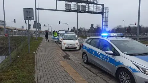 "Zderzył się" z krawężnikiem. Policjanci odkryli, że był nietrzeźwy