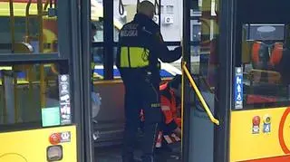 Akcja ratunkowa w autobusie miejskim 