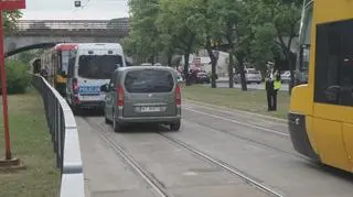 Siatka z jogurtami zatrzymała tramwaje na Targowej