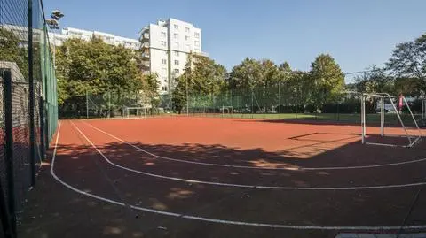 Warszawa odmówiła zwrotu boiska "dzięki nowej ustawie" 