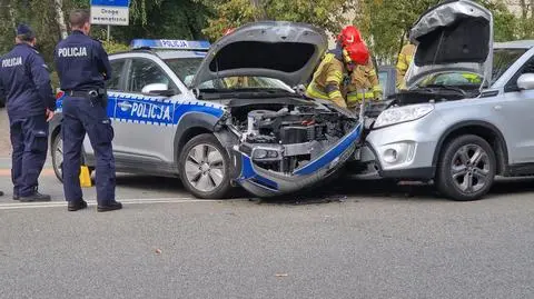 Zderzenie z udziałem policyjnego radiowozu