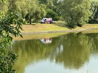 W stawie na Bemowie utonął meżczyzna