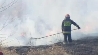 Pożar przy moście Świętokrzyskim