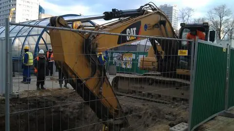 Fragment bomby lotniczej na budowie metra
