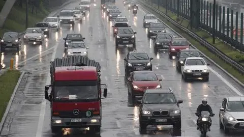 Trasa Toruńska przejezdna, ale w korku. Kolejne utrudnienia