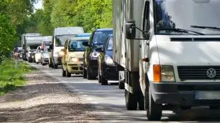 Motocyklista zginął na miejscu. Nieznane przyczyny